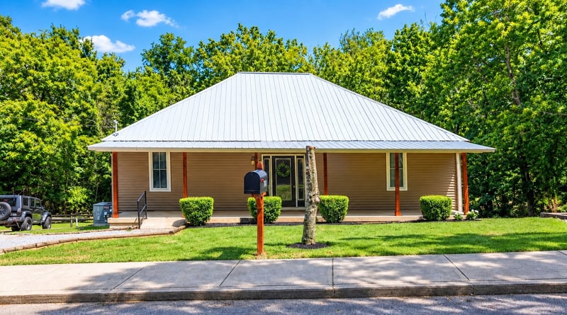 112 Humphries St, Charlotte, TN 37036