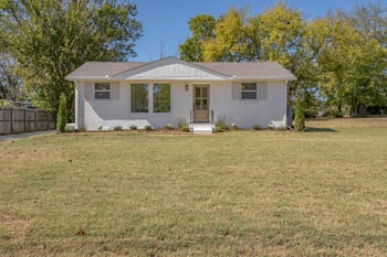 550 Lockwood Dr, Nashville, TN 37214