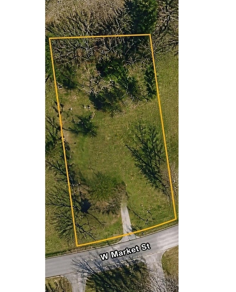 523 W Market St, Portland, TN 37148