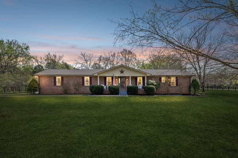 3812 Rockdale Fellowship Rd, Mount Juliet, TN 37122