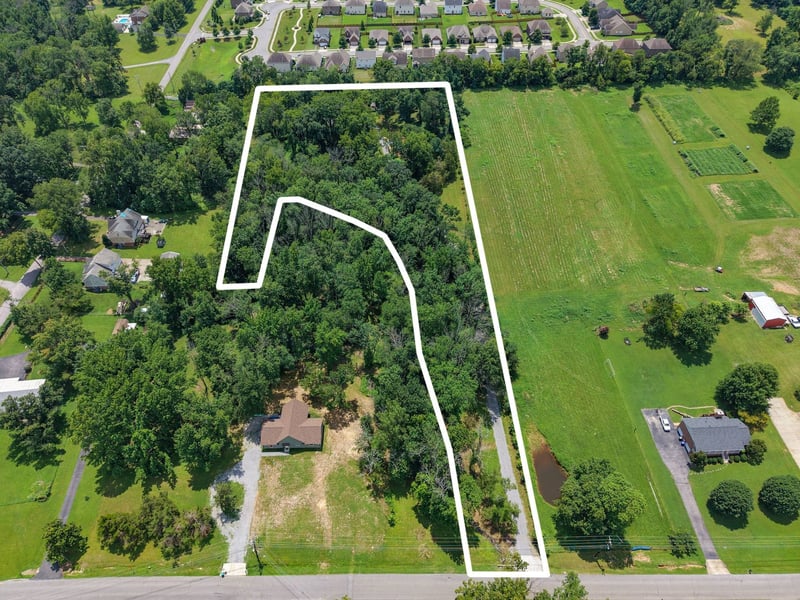 176 S Palmers Chapel Rd, White House, TN 37188