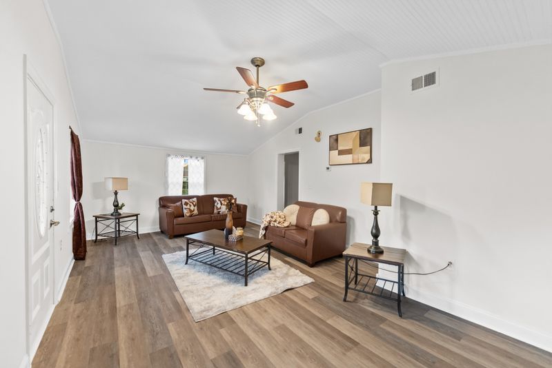 13512 Old Nashville Hwy, Smyrna, TN 37167