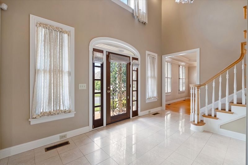111 Carriage Way, Hendersonville, TN 37075
