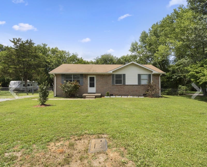 8039 Westfield Dr, Murfreesboro, TN 37129