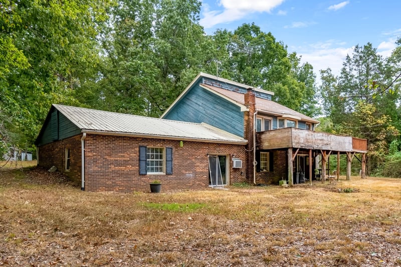 2120 Griffintown Rd, White Bluff, TN 37187