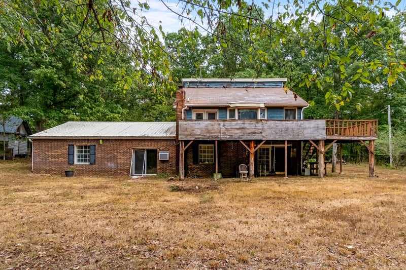 2120 Griffintown Rd, White Bluff, TN 37187
