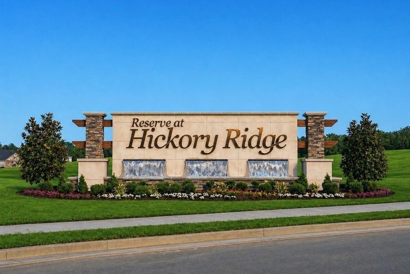 4020 Red Hawk Rd, Columbia, TN 38401