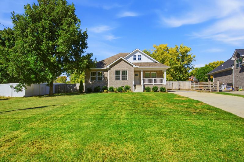 246 Mark Cir, Gallatin, TN 37066