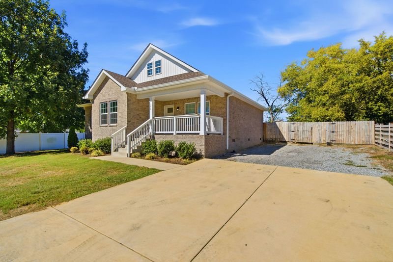 246 Mark Cir, Gallatin, TN 37066