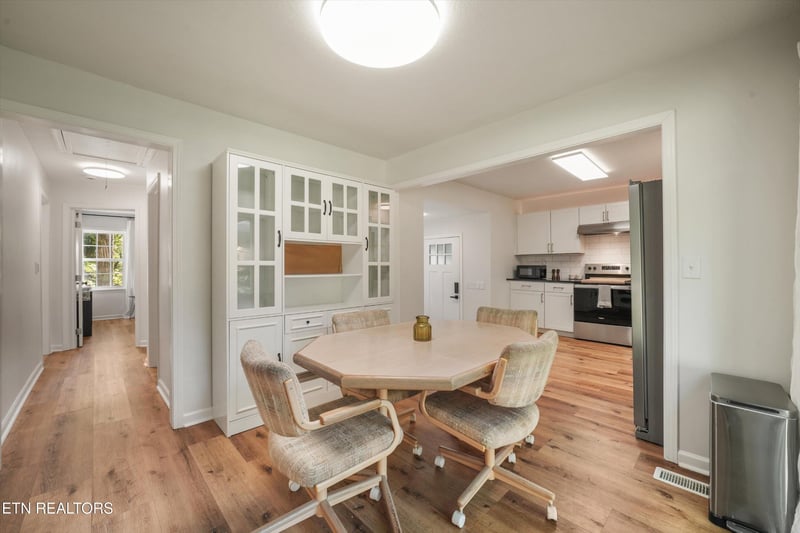 209 Maple Loop Rd, Knoxville, TN 37920