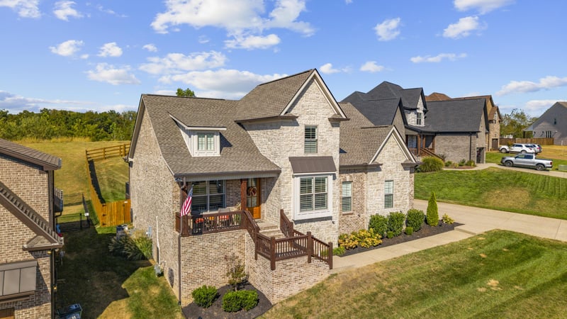 1131 Secretariat Dr, Mount Juliet, TN 37122