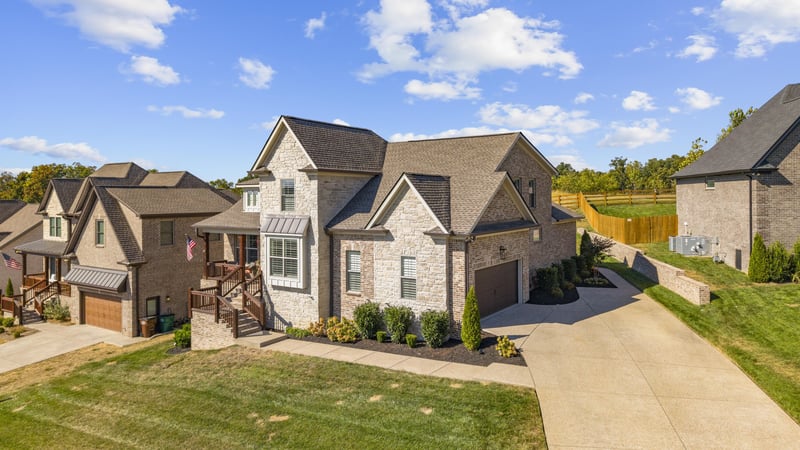 1131 Secretariat Dr, Mount Juliet, TN 37122