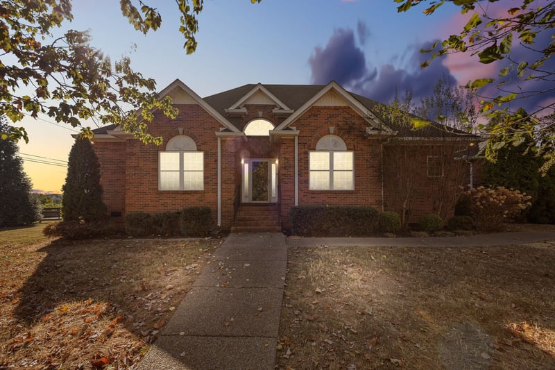 2801 Stacey St, Thompsons Station, TN 37179