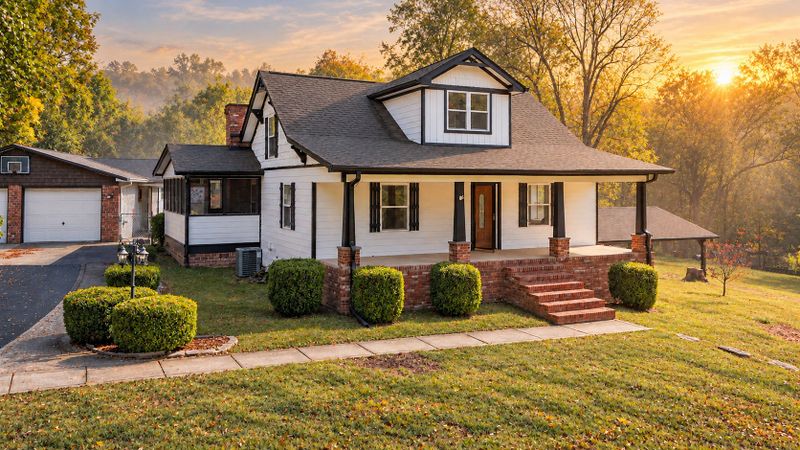 1870 Rock Church Rd, Charlotte, TN 37036