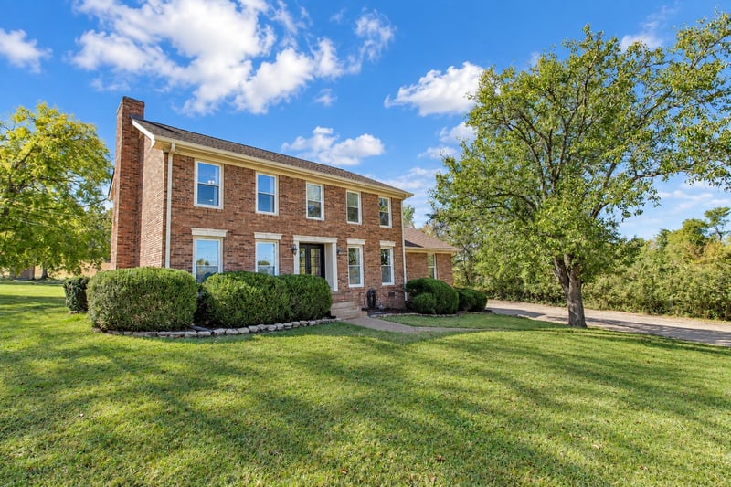 260 Anderson Ln, Hendersonville, TN 37075