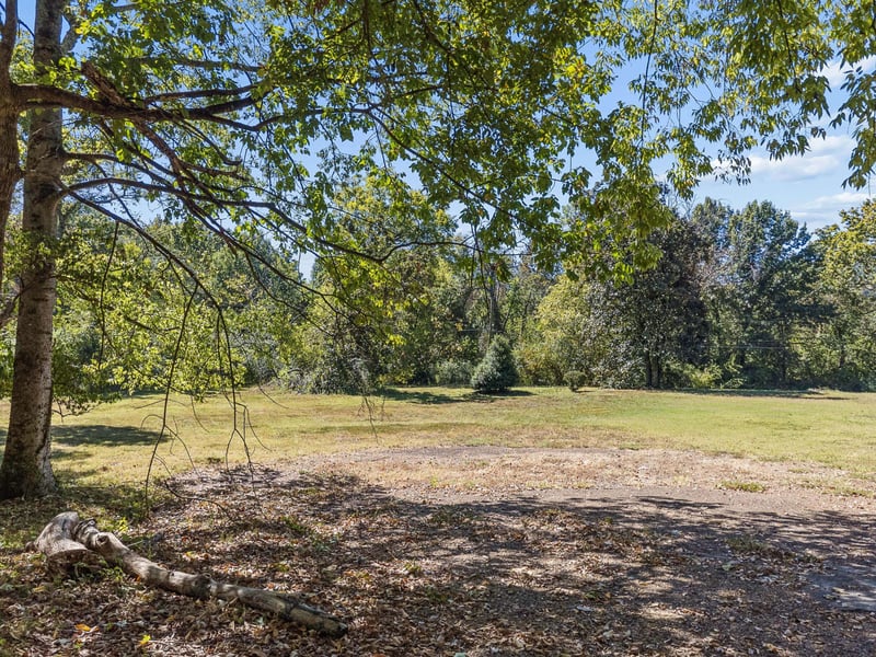 5826 Hillsboro Pike, Nashville, TN 37215