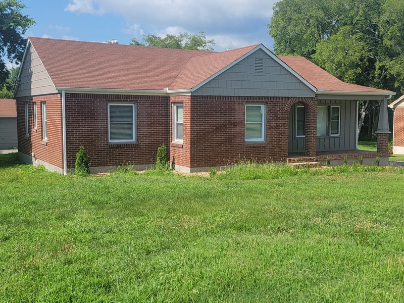 111 Campus Dr, Hendersonville, TN 37075