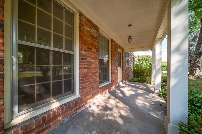 620 Crieve Rd, Nashville, TN 37220