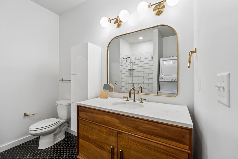 1900 12th Ave S #210, Nashville, TN 37203