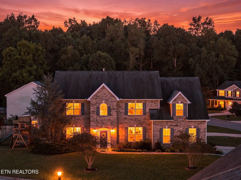 1029 Garnet Hill Dr, Lenoir City, TN 37772
