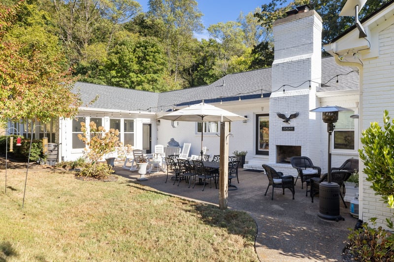 1395 Roy Sellers Rd, Columbia, TN 38401