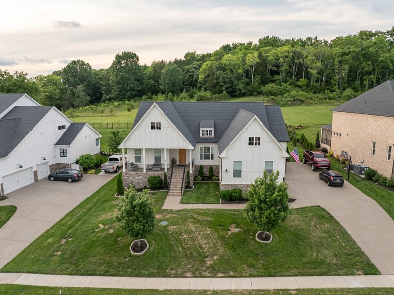 7008 Fiddlers Glen Dr, Arrington, TN 37014