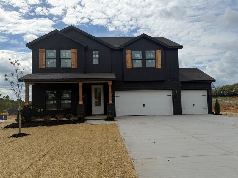 3233 Gravity Dr, Columbia, TN 38401