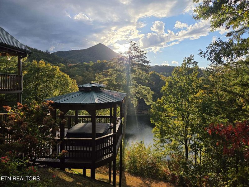 3702 Marian Lake Way, Sevierville, TN 37862