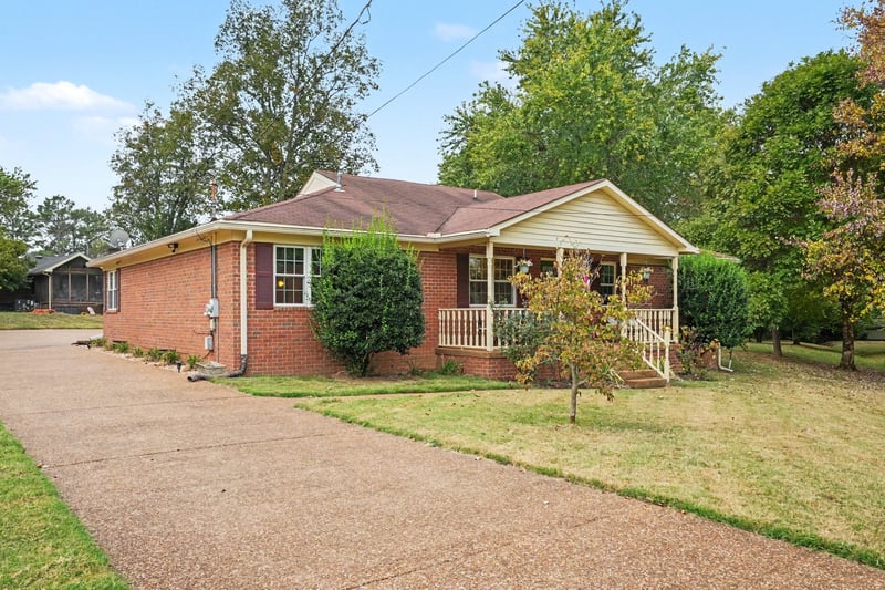 110 Lynn Dr, Gallatin, TN 37066