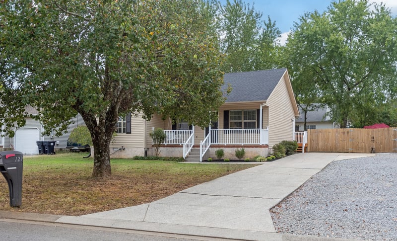 129 Riverwood Dr, La Vergne, TN 37086