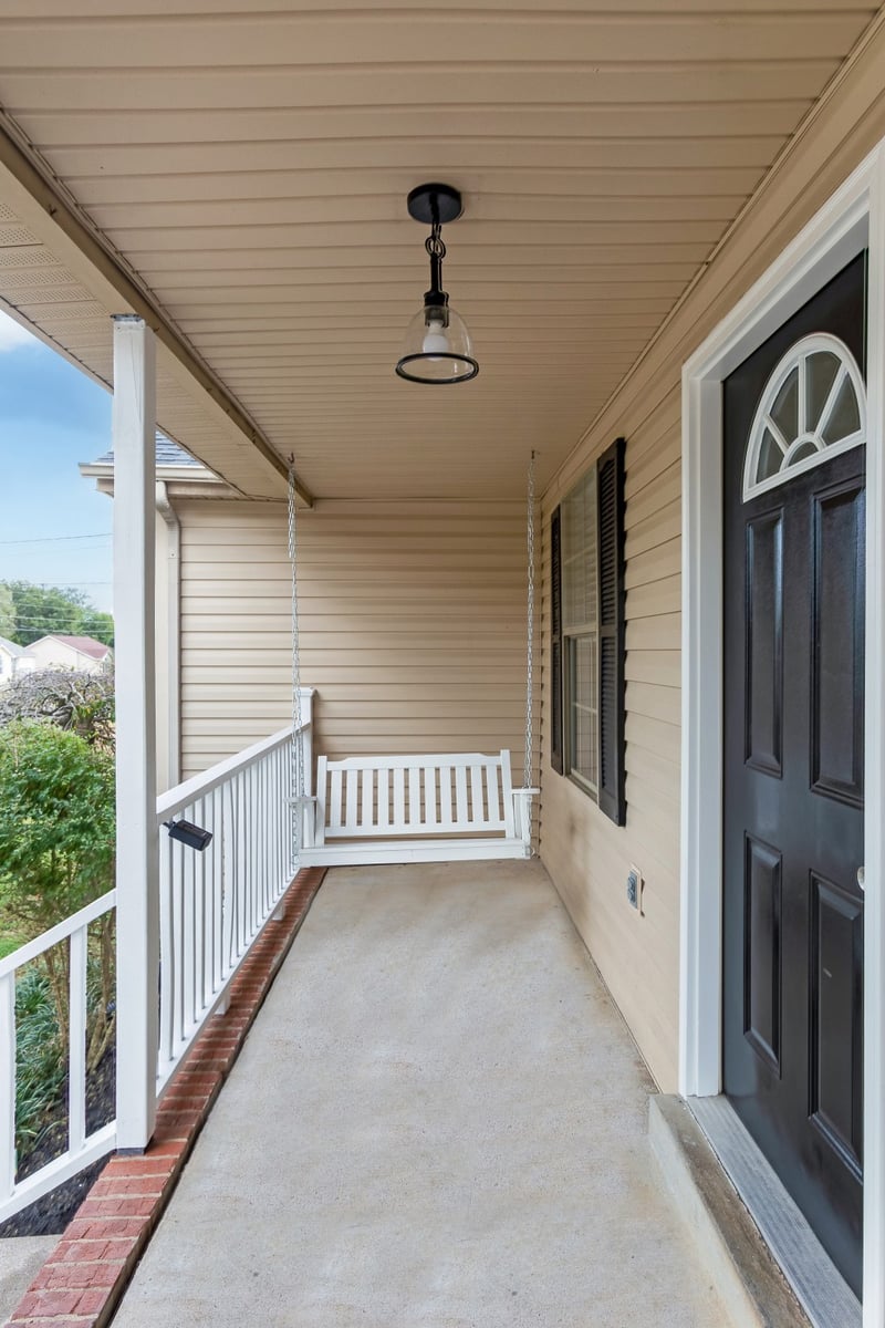 129 Riverwood Dr, La Vergne, TN 37086