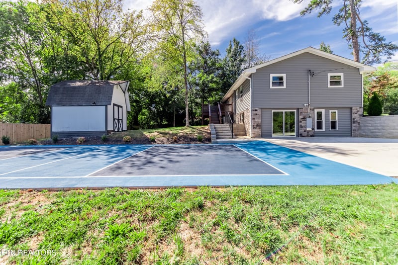 7630 Luscombe Dr, Knoxville, TN 37919