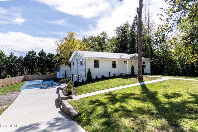 7630 Luscombe Dr, Knoxville, TN 37919