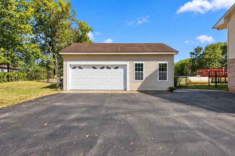 3171 Les Chappell Rd, Spring Hill, TN 37174