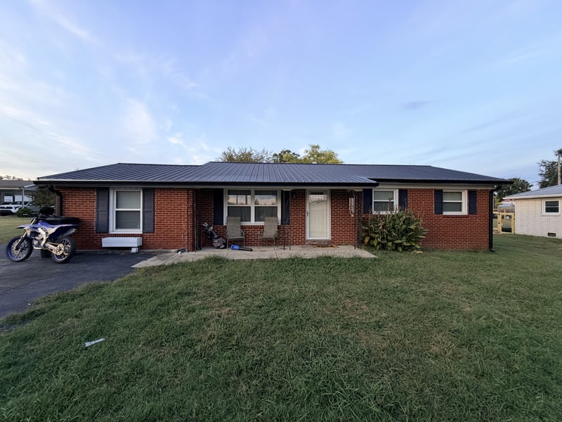 1965 Stevens Dr, Westmoreland, TN 37186