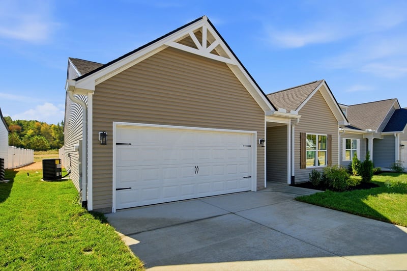 2032 Northwind Ct, Cedar Hill, TN 37032