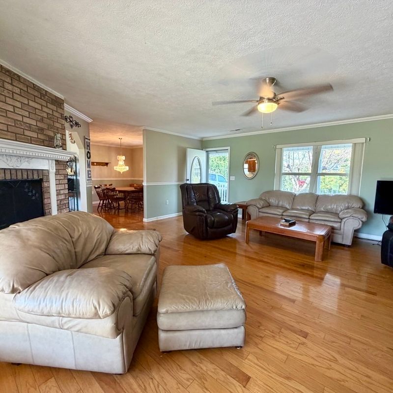 2526 Goingback Cir, Sevierville, TN 37876