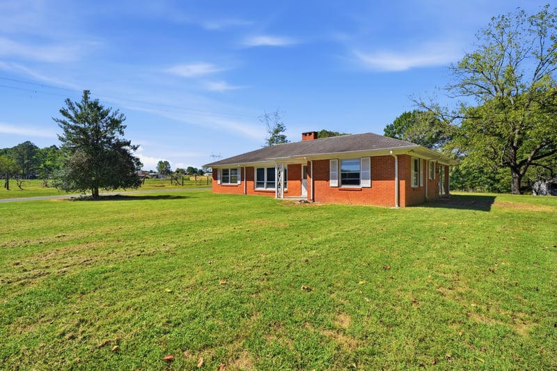 5554 Stacy Springs Rd, Springfield, TN 37172