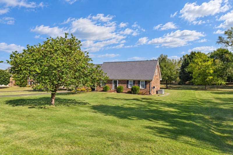 115 Herman Harrison Dr, Hendersonville, TN 37075