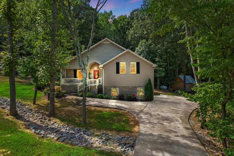 1021 Goldfinch Trl, Portland, TN 37148