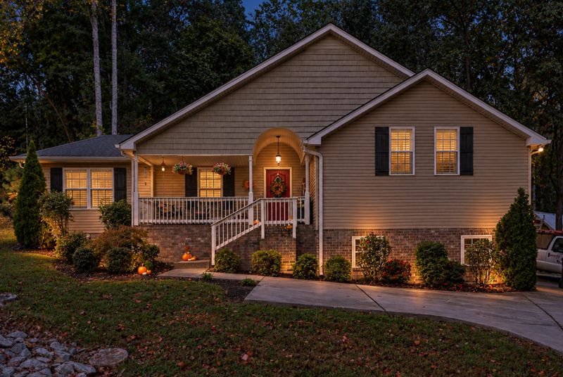 1021 Goldfinch Trl, Portland, TN 37148