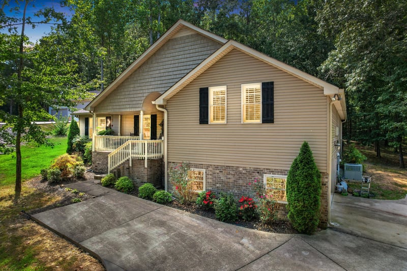 1021 Goldfinch Trl, Portland, TN 37148