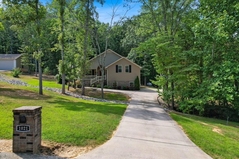 1021 Goldfinch Trl, Portland, TN 37148