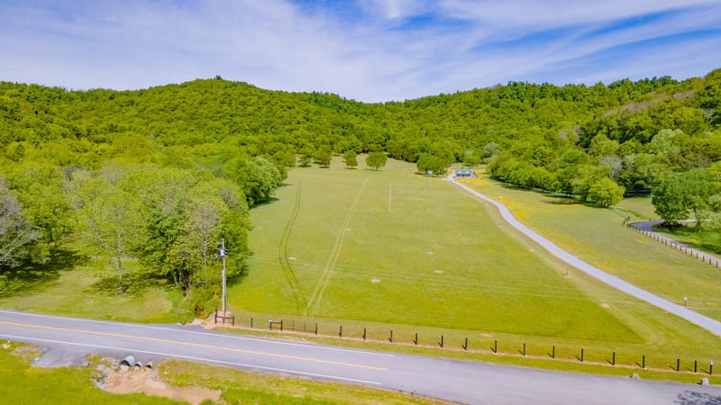 9701 Fox Hollow Rd, Christiana, TN 37037