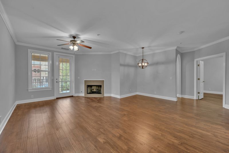 305 Seven Springs Way #302, Brentwood, TN 37027