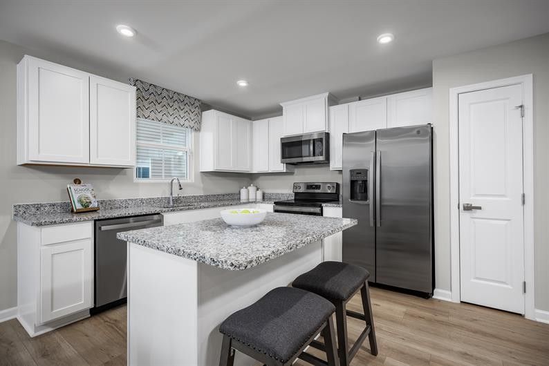 7028 Falls Ridge Ln, Goodlettsville, TN 37072