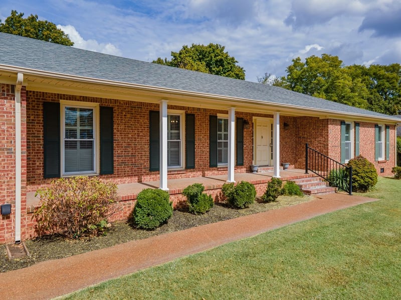 1408 Lyon St, Columbia, TN 38401