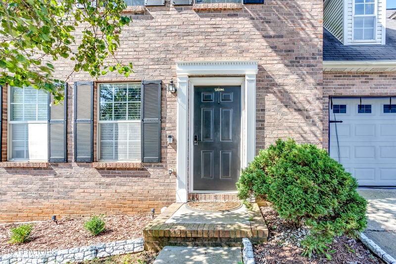 723 Colony Village Way, Knoxville, TN 37923