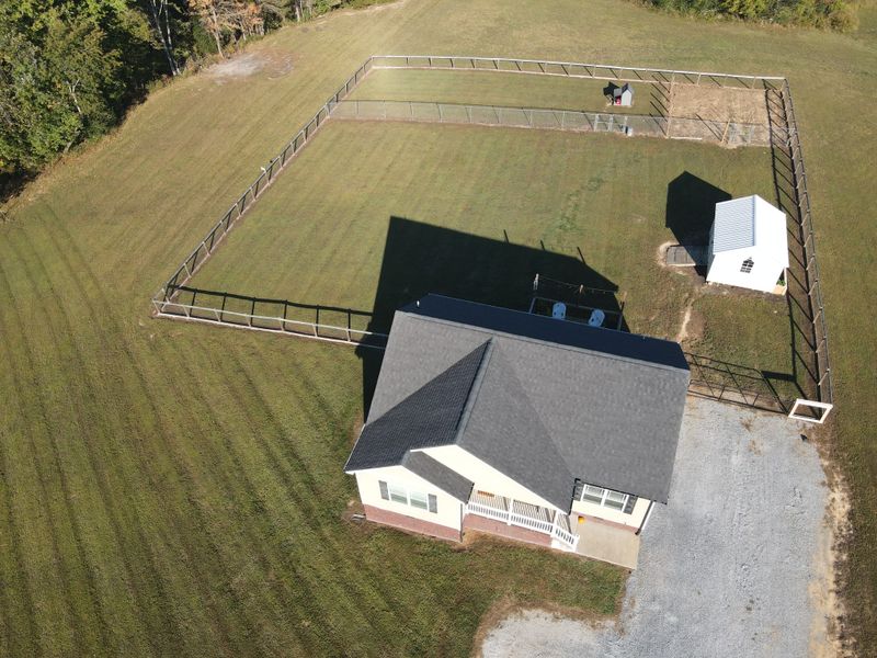 1193 Liberty Rd, Charlotte, TN 37036
