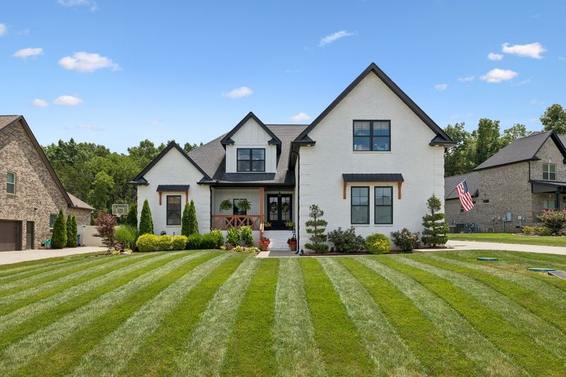 7763 Brenda Ln, Murfreesboro, TN 37129